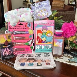 Brand New Golden Girls Bag Lip Oil Bath & Body Works Shower Gel Spa Headband Set